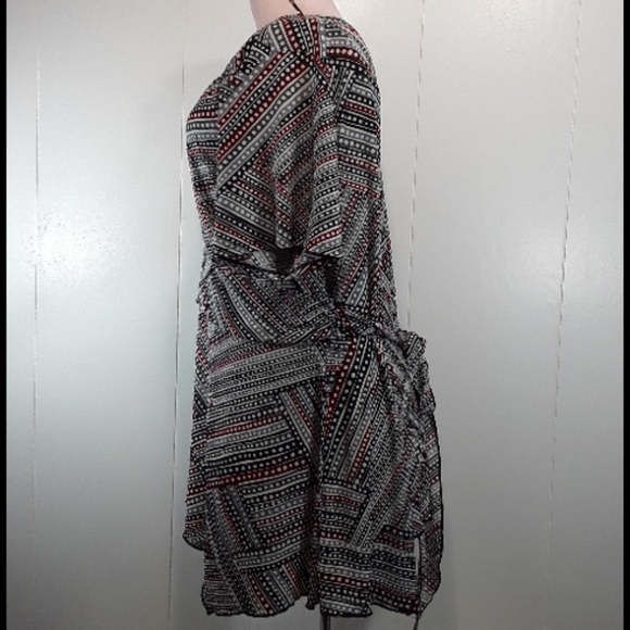 Lane Bryant polka dot crossover top size 26 / 28 - Picture 3 of 8